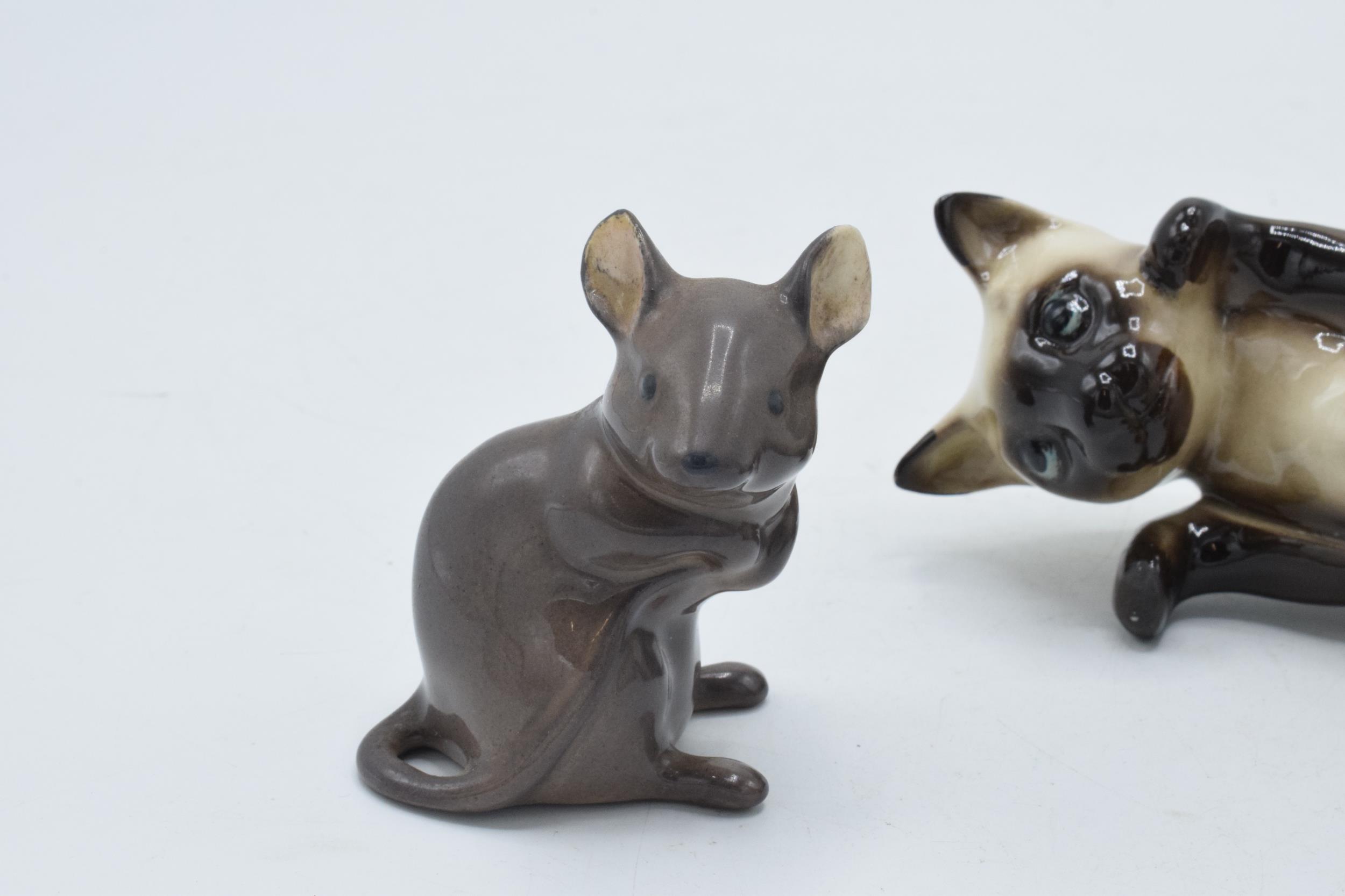 Beswick figures of a climbing cat and a mouse (2). In good condition with no obvious damage or - Image 4 of 4