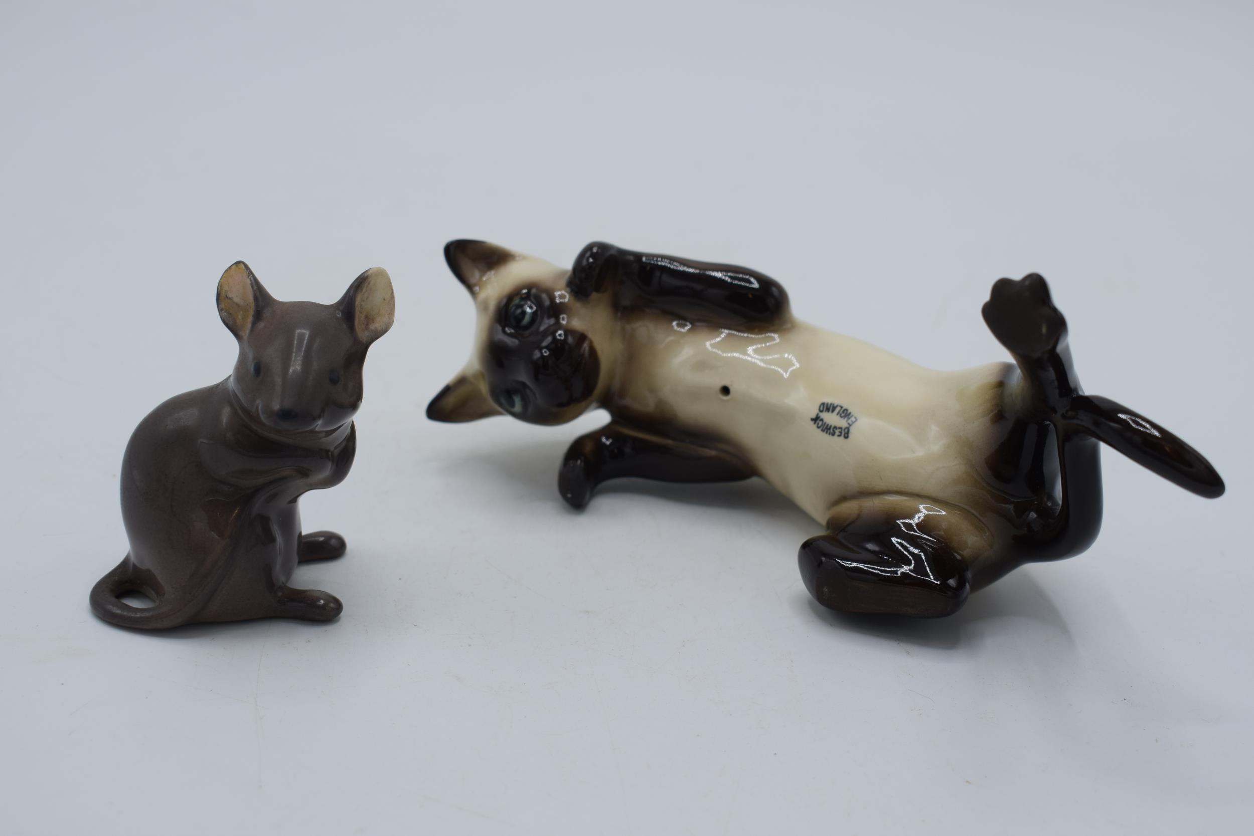 Beswick figures of a climbing cat and a mouse (2). In good condition with no obvious damage or