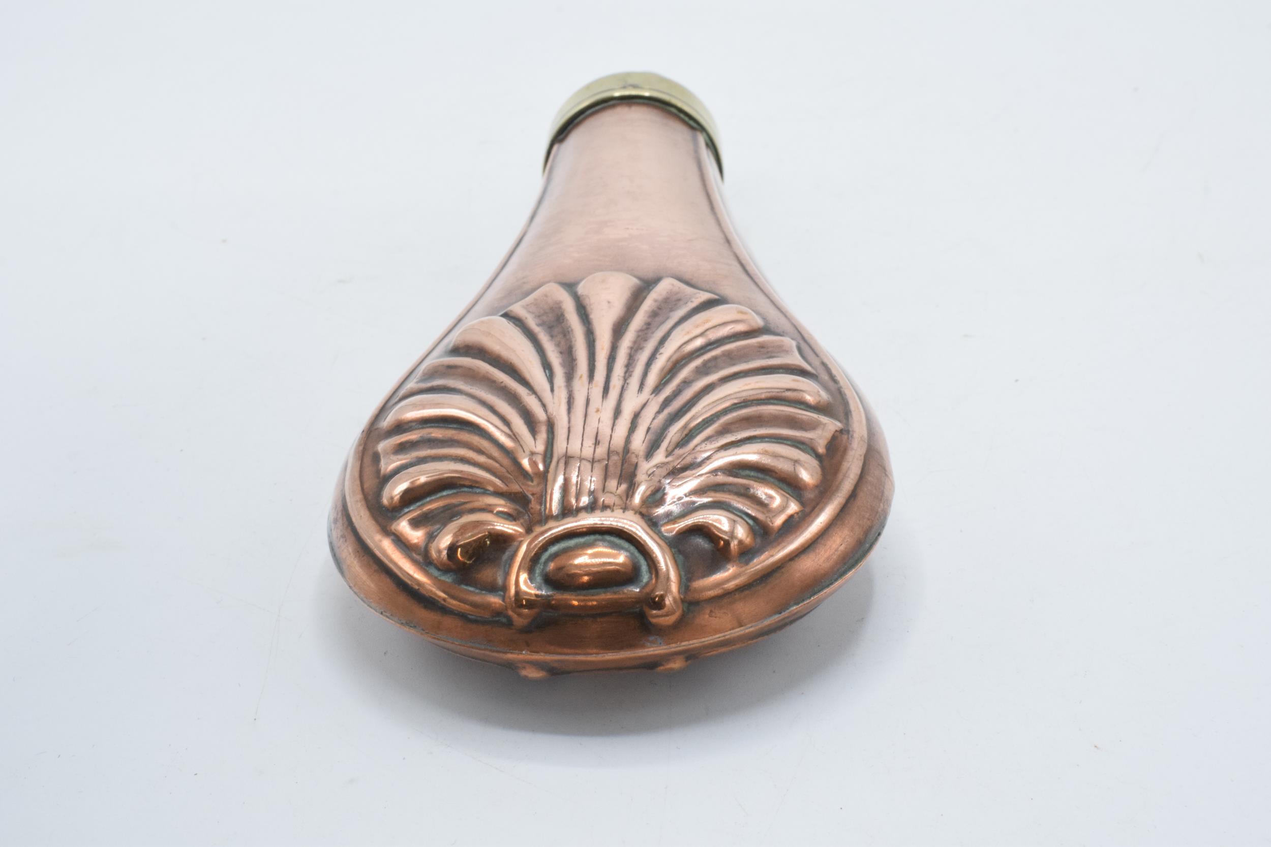 19th century copper and brass powder flask with repousse decoration with gauge to lid, 20cm long. - Image 6 of 6