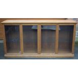 Quality large late 20th century oak display cabinet with glazed doors and 2 stepped shelves with