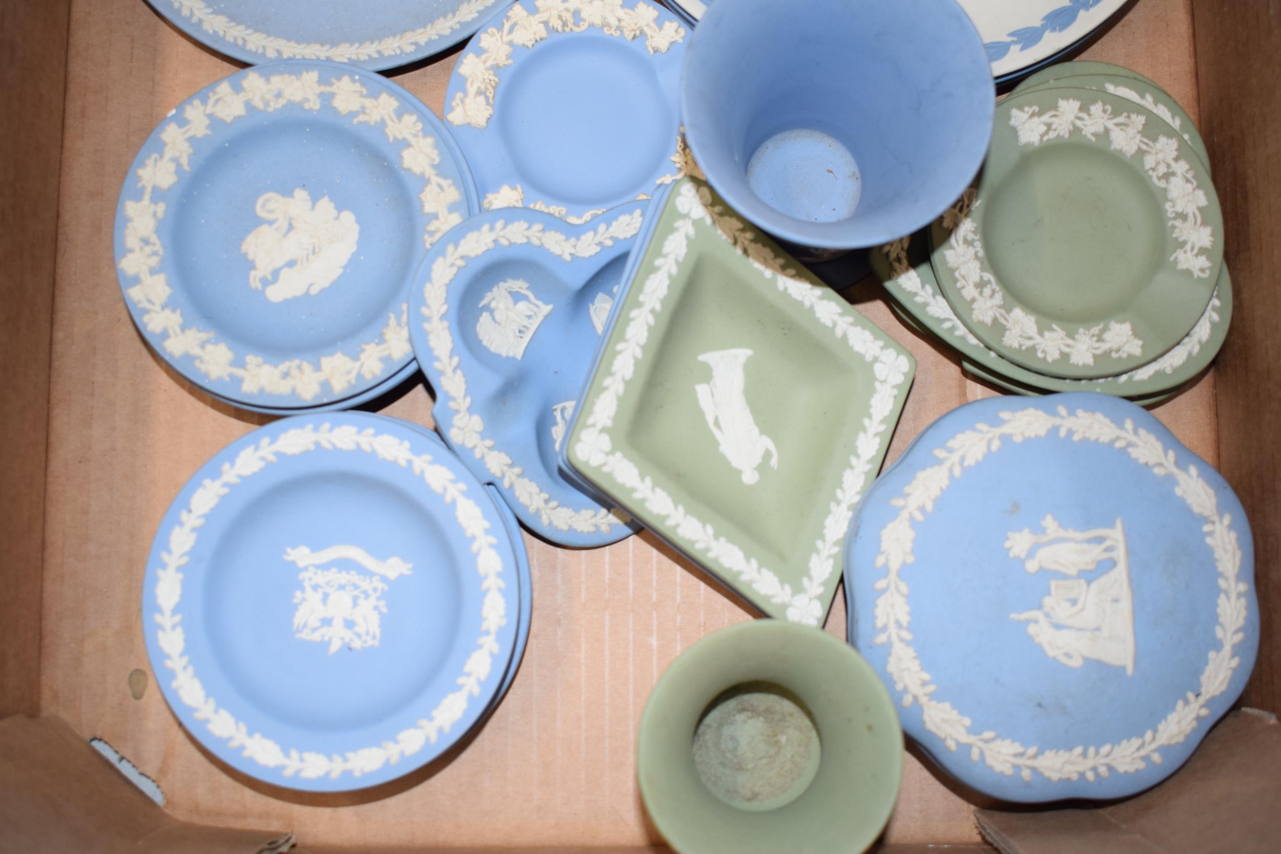 Wedgwood Jasperware in various colours to include white, sage green and blue to include vases, - Image 4 of 4