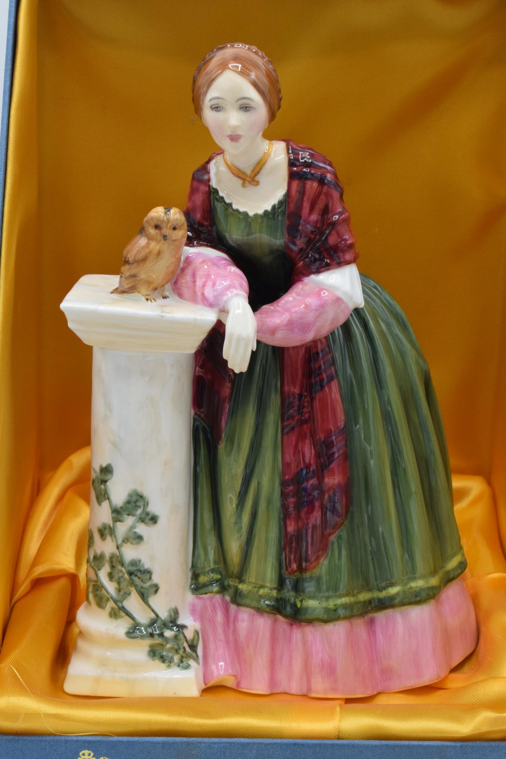 Royal Doulton limited edition figurine Florence Nightingale HN3144, 3055/5000, boxed. In good - Image 2 of 3