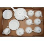 Coalport Country Ware cabbage leaf tea set to include a teapot, 6 cups, 6 saucers, a milk jug and