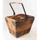 Vintage wooden housemaid's box with lift out tray and metal swingover handle, 31x25cm.