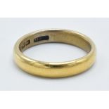 22ct gold wedding band, 4.2 grams, size I.