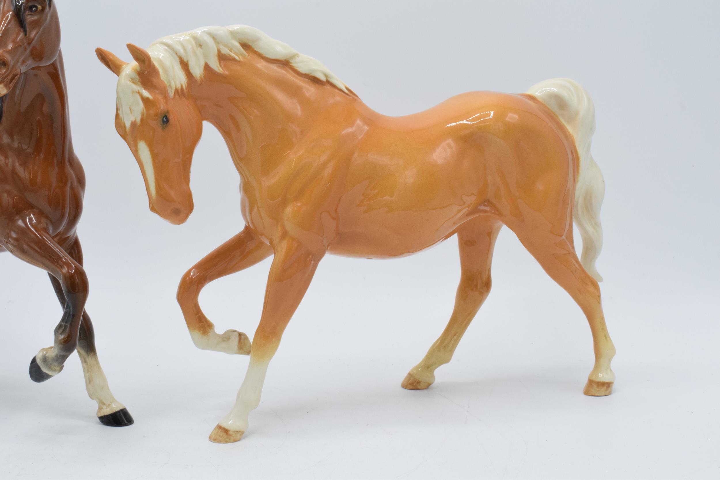 Beswick Spirit of Freedom 2689, in gloss palomino colourway (ears af), together with brown gloss - Image 2 of 3