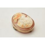 9ct gold framed cameo of a lady, 10.0 grams gross weight, 35mm tall.