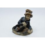 Norman Underhill Cornish Studio pottery figure of an older gentleman, 12cm tall. In good condition