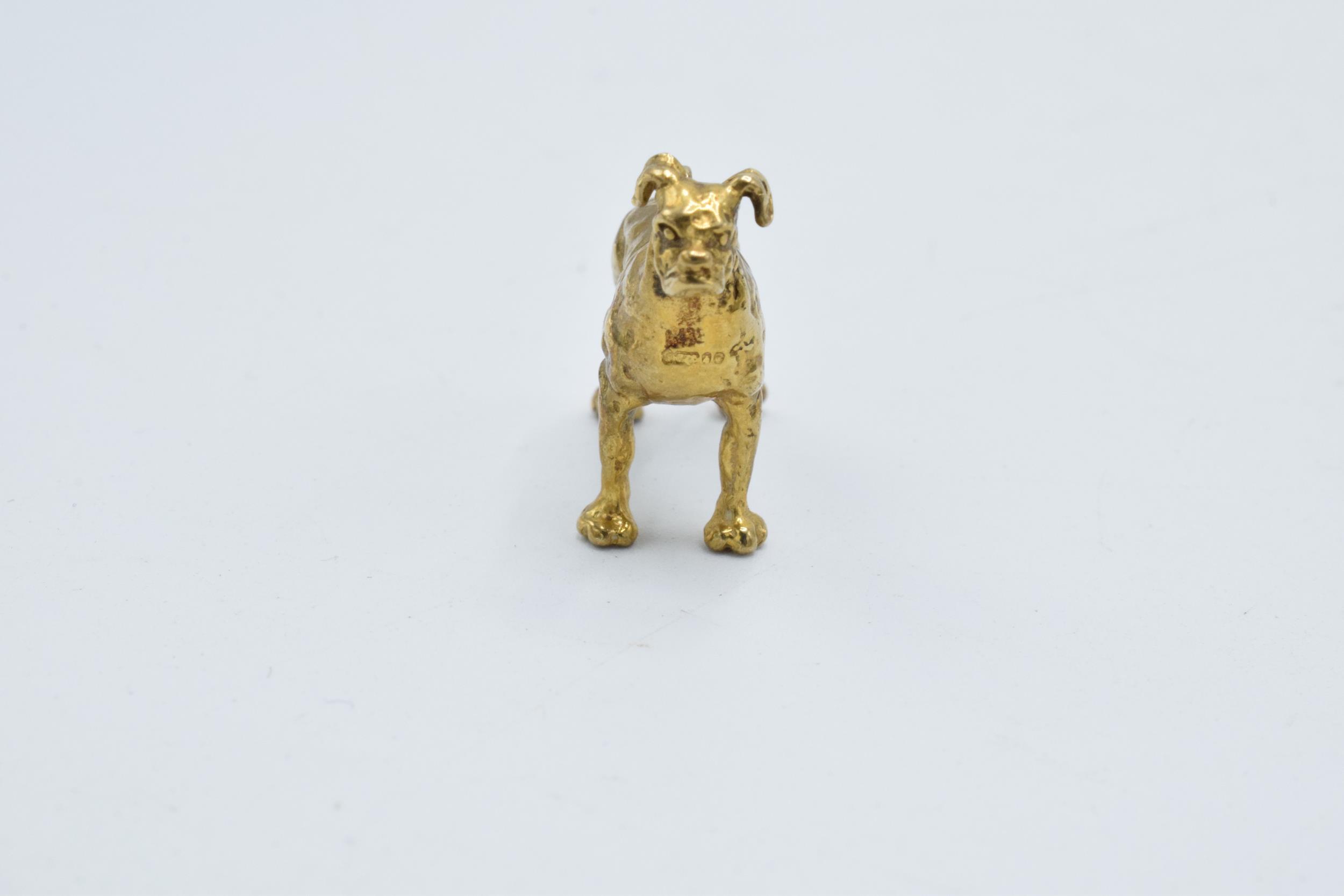 9ct gold charm in the form of a boxer dog, 5.8 grams, 24mm long, hallmarked. - Image 4 of 4