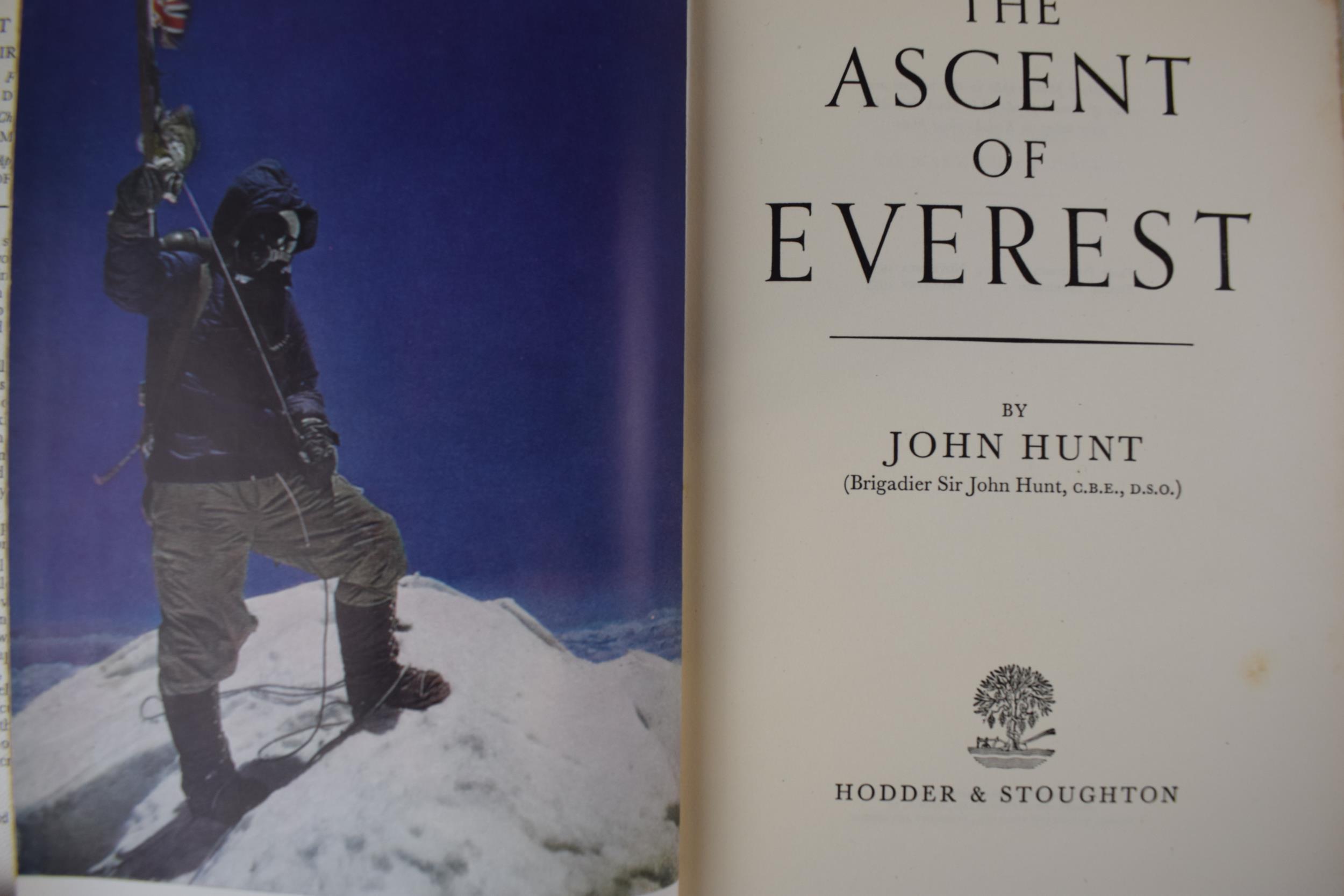 A collection of books of Mount Everest interest. The Ascent of Everest John Hunt Second Impression - Image 2 of 3