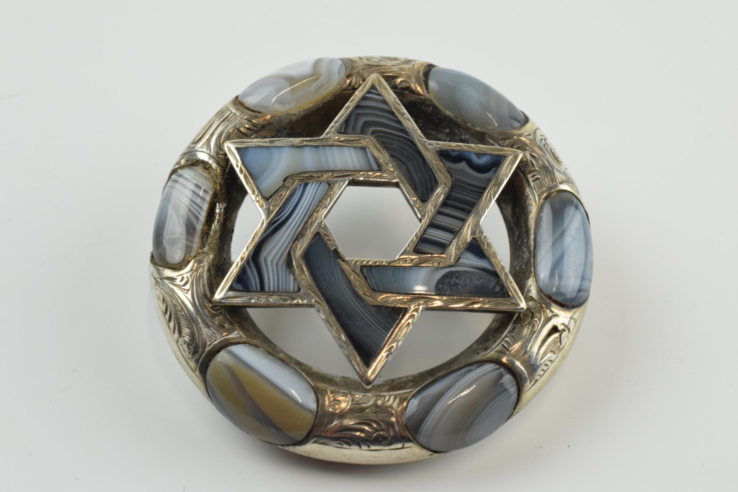 Victorian silver and Scottish agate brooch with the Star of David, 48mm wide, unmarked. - Image 2 of 4