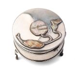 Hallmarked silver trinket box raised on 3 feet, with velvet interior and abalone