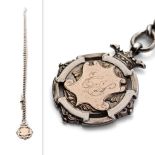 Hallmarked graduated silver Albert pocket watch chain with T-bar and fob, 80.0 grams, 41cm long.