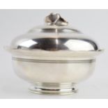 French silver tureen with floral finial, circa 1930, made by Cardeilhac, 467.4 grams, 15cm diameter.