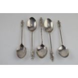 A collection of silver apostle spoons, 40.0 grams (5).