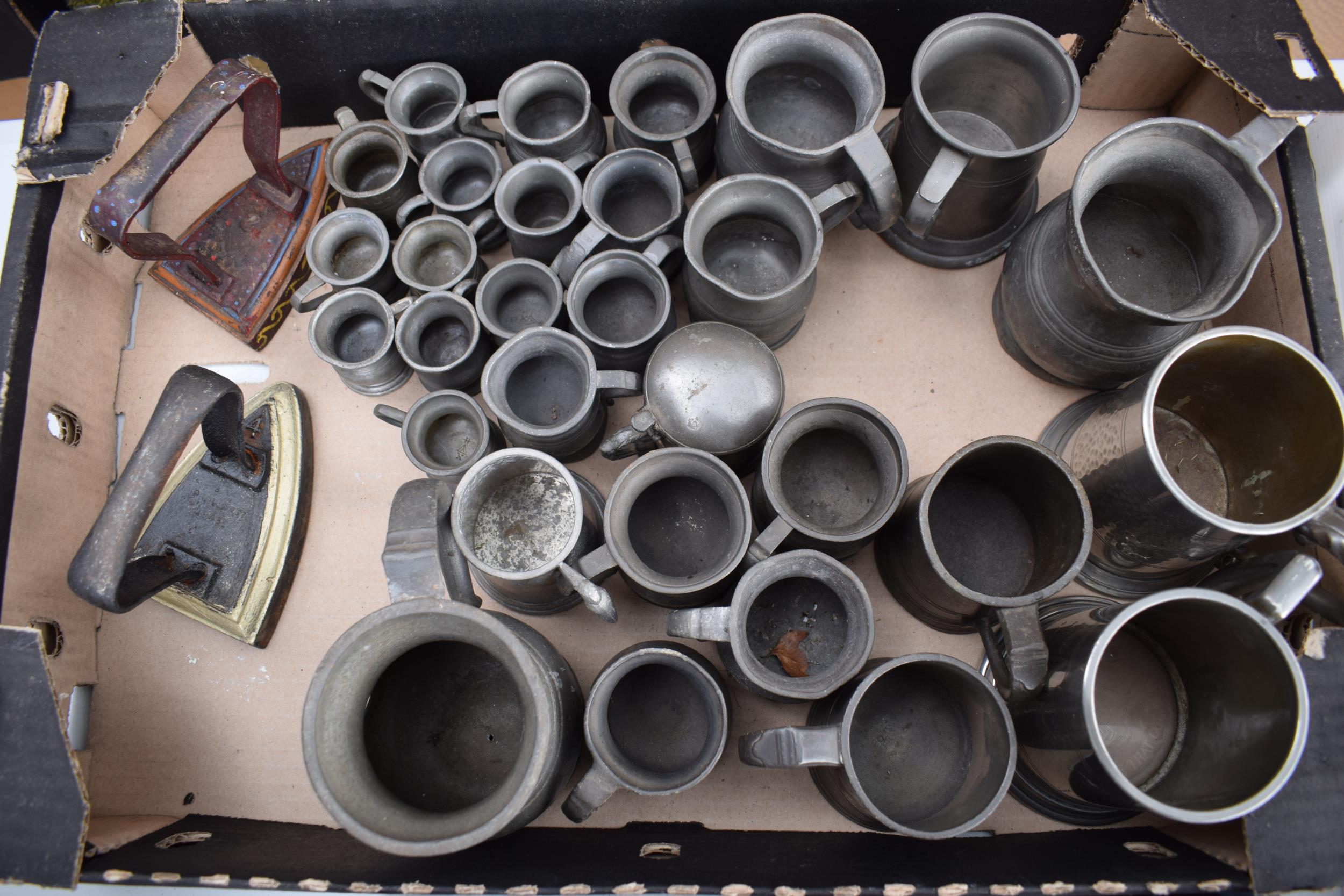 19th century and later pewter to include tankards, measures and others (Qty).