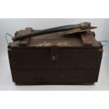 Military style wooden box with folding trench spade (2).