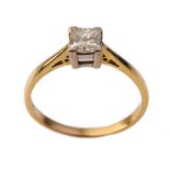 18ct gold ring set with single square diamond, approx. 0.5ct, 2.5 grams, size P.