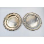 A pair of Mappin and Webb silver plated plates (2), 25cm diameter. Surface wear present.
