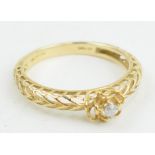 Ladies 9ct gold ring. Ring size P. Weight 1.6g. In good condition.
