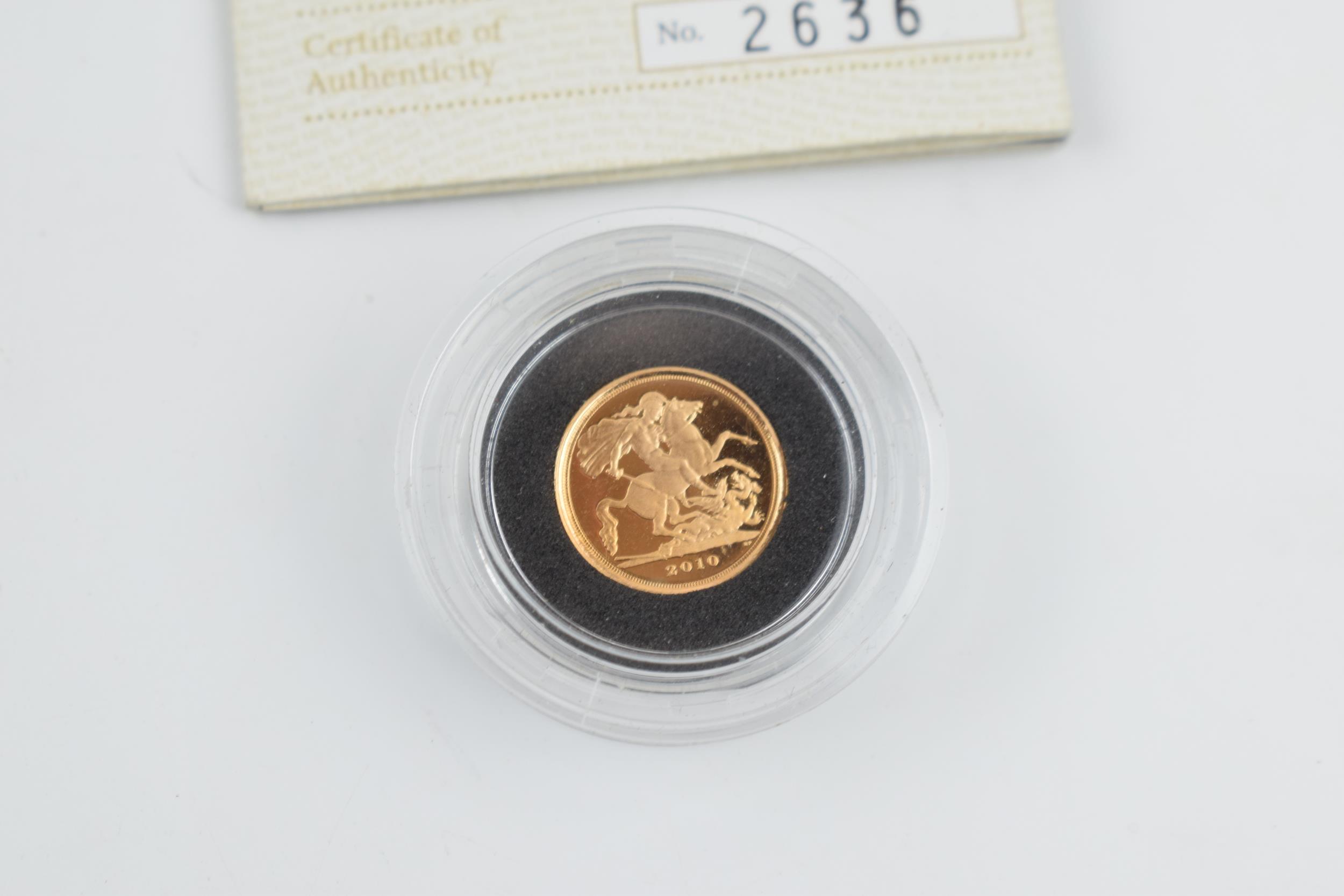 22ct gold Quarter Sovereign QEII 2010 with certificate. 1.99 grams. - Image 2 of 3