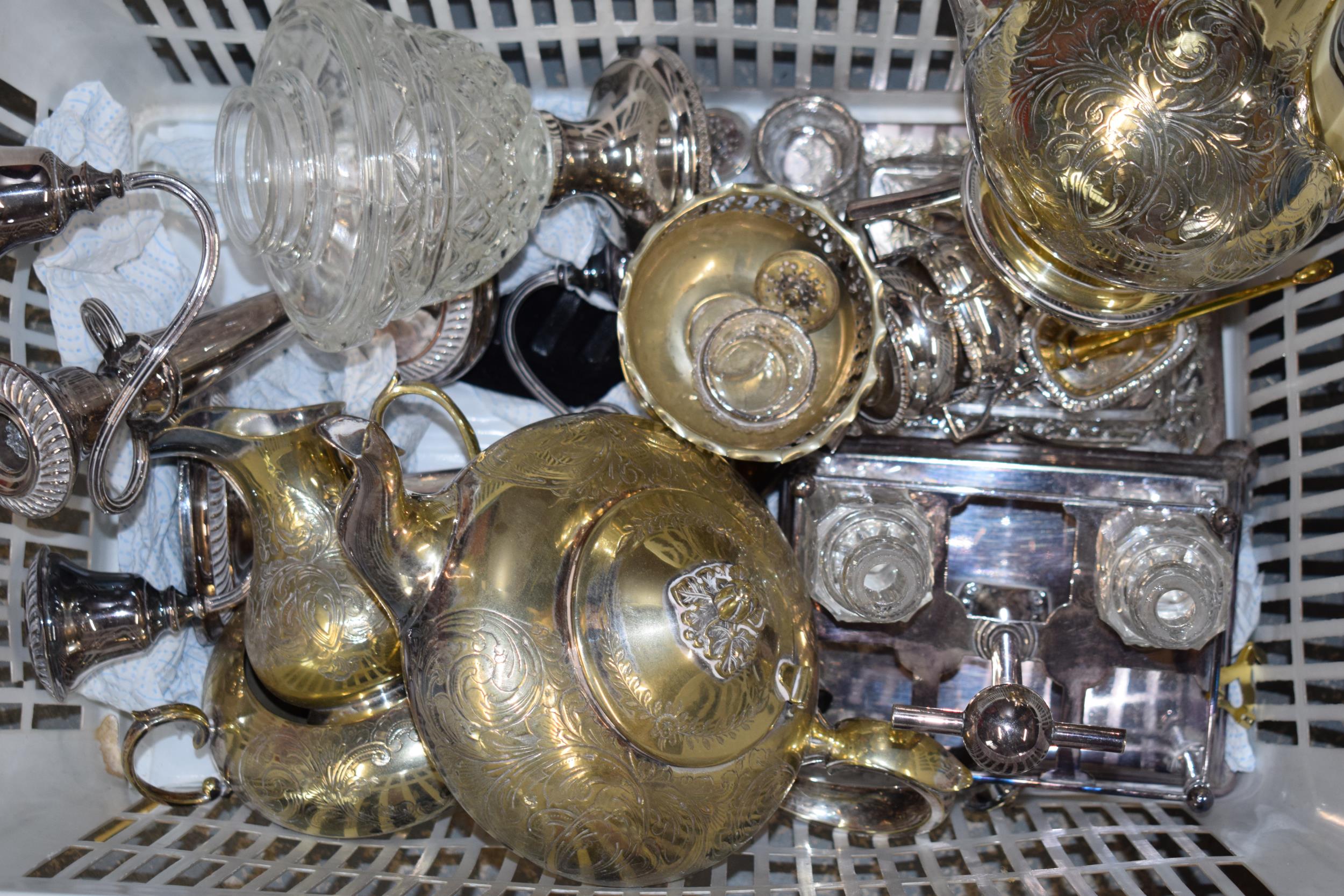 Metalware to include silver plated tea pot, cruet set, glass items and others (Qty). Collection