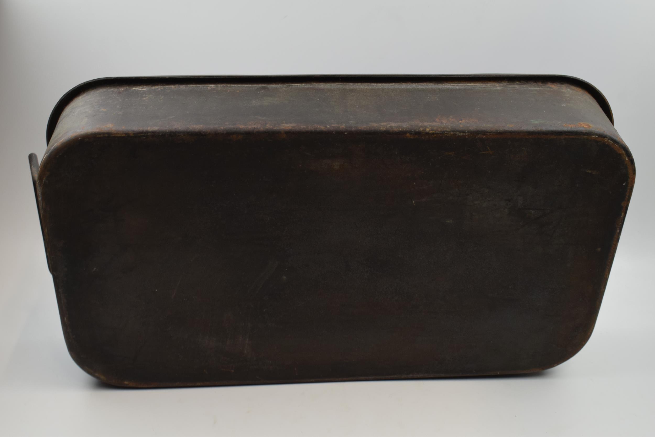 Large French enamel baking / roasting tray. Heavy steel with mottled blue enamel liner. Twin steel - Image 4 of 4