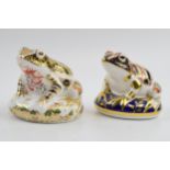 Royal Crown Derby Paperweight in the form of an Old Imari Frog, first quality with gold stopper with
