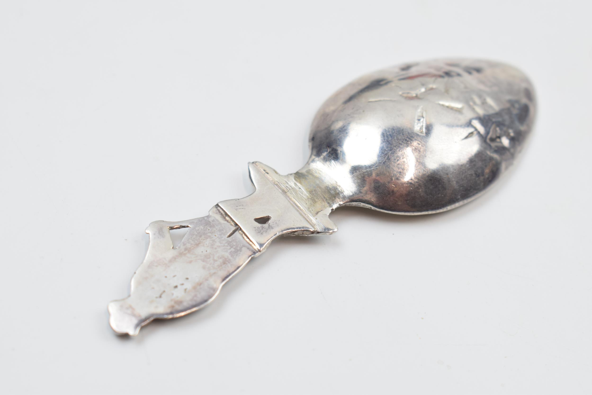 Dutch silver novelty caddy spoon with figural finial, 9.5cm long, 14.8 grams. Repair to handle. - Image 3 of 3
