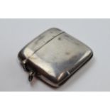 Hallmarked silver vesta case, Birmingham 1919, 26.2 grams.