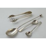 Silver claw sugar tongs, Birm 1963, 2 silver mustard spoons and a larger spoon, Chester 1902, 31.1