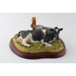 Border Fine Arts figure Holstein Friesian Lying A5273. In good condition with no obvious damage or