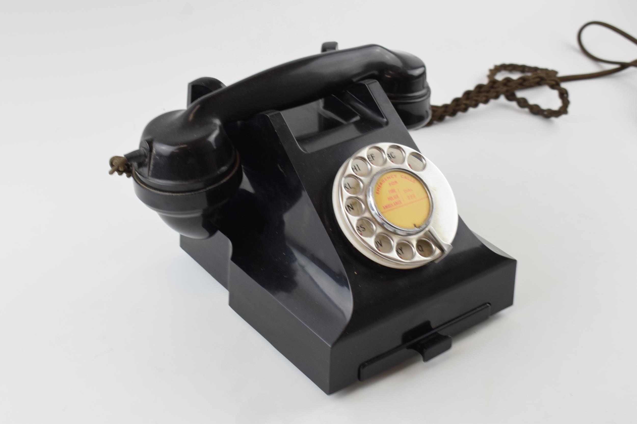 Vintage bakelite telephone and base, with wire. - Image 2 of 4