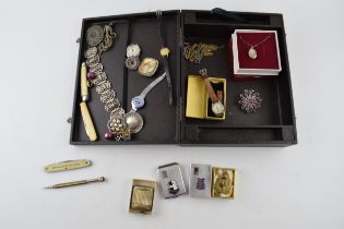 A mixed collection of vintage costume jewellery, pocket knives and vesta cases. Together with 3