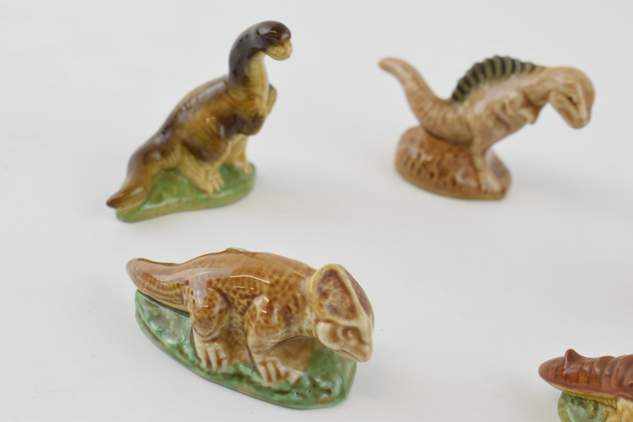 A collection of Wade Dinosaurs, set 1, issued in 1993 (5). In good condition with no obvious - Image 2 of 3