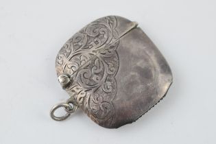 Hallmarked silver vesta case with engraved decoration, 16.2 grams, Birmingham 1909.