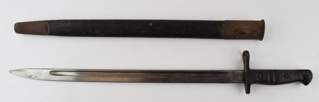 WWI Remmington 1913 pattern 10 16 bayonet. Length 58cm. Blade in good order, handle original with