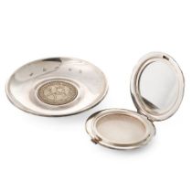 Silver pin dish with mounted 1977 crown, Birmingham 1977, 47.7 grams, with a silver compact with