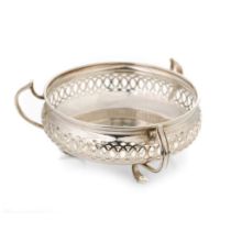 Silver pierced decoration dish with three handles, Birmingham 1921, Syner & Beddoes, 115.4 grams.