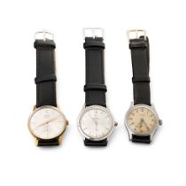 A collection of vintage watches to include an Uno 17 Jewels Incabloc Antimagnetic wrist watch,