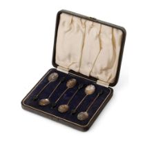 Cased set of silver coffee spoons with coffee bean finials, 28.4 grams, Birmingham 1926.