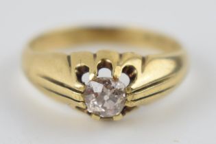 9ct gold gentleman's ring set with single diamond, circa 0.5ct, 3.2 grams, size Q.