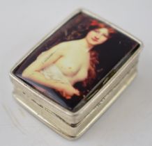 Sterlin silver lidded pill box with later enamelled insert, 3.5cm tall.