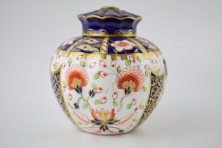 Royal Crown Derby Imari Potpourri / flower vase with removable cover, 13cm diameter. In good