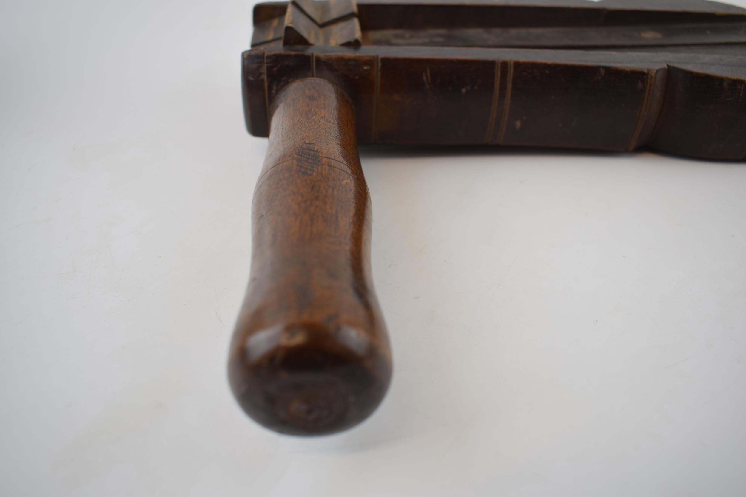 Treen Victorian birch police rattle with beech handle. Used by the metropolitan police prior to - Image 3 of 8