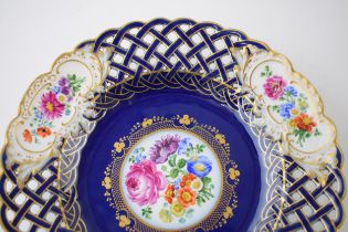 Meissen late 19th / early 20th century cabinet plate with pierced decoration, with floral sprays