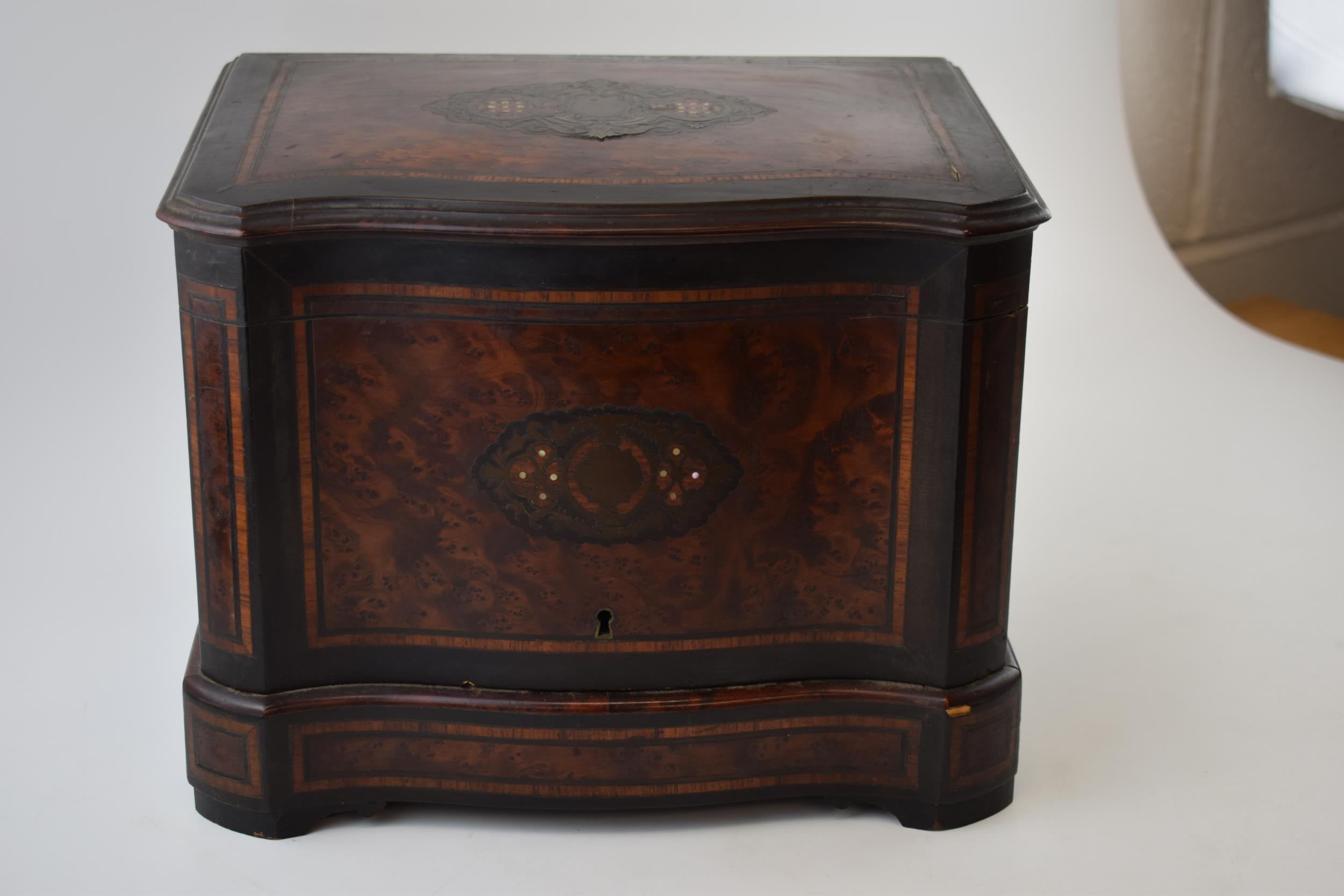 Late 19th century burr walnut cigar cabinet with Mother of Pearl inlaid decoration, with 5 shelves - Image 2 of 10