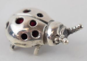 Sterling silver modern pin cushion in the form of a ladybird, 26mm long.