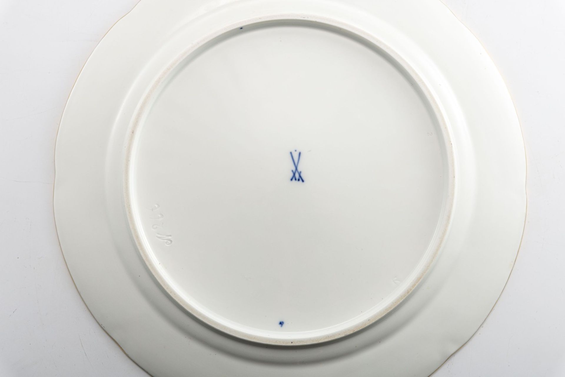 Runde Platte "B-Form" Meissen, um 1924/34 - Bild 2 aus 2