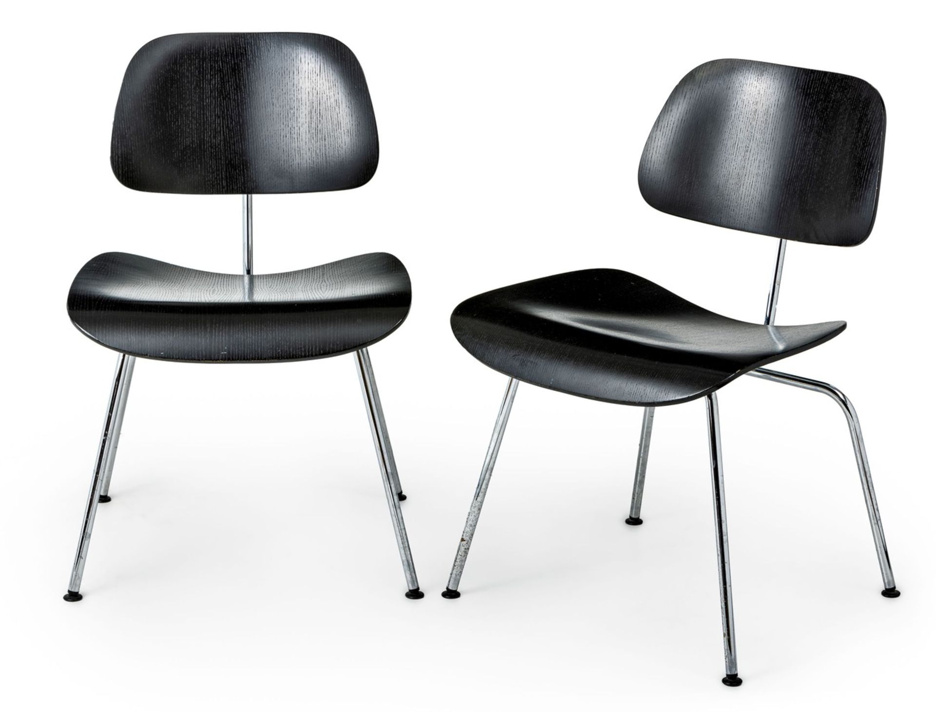 Ein Paar DCM Stühle Entwurf Charles & Ray Eames für Vitra, 1945